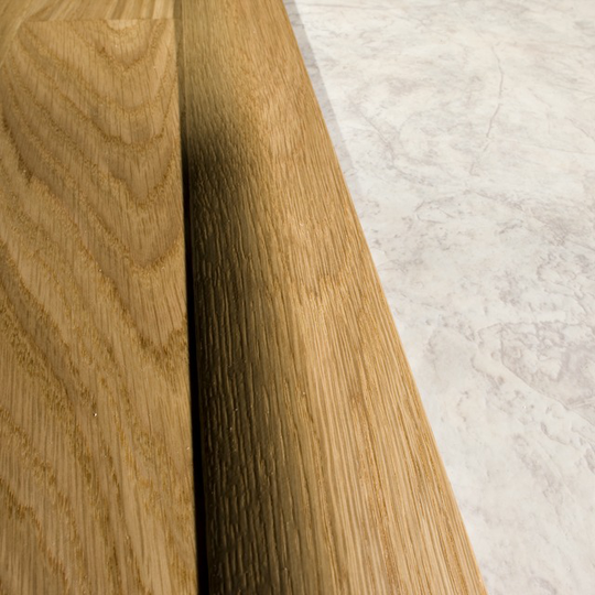 NIVÅLIST EK MATT 42X14 2400 MASSIV MATT | Beijerbygg Byggmaterial