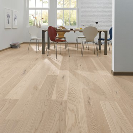 Trägolv Tarkett Shade Ek Antique White Plank Lackad